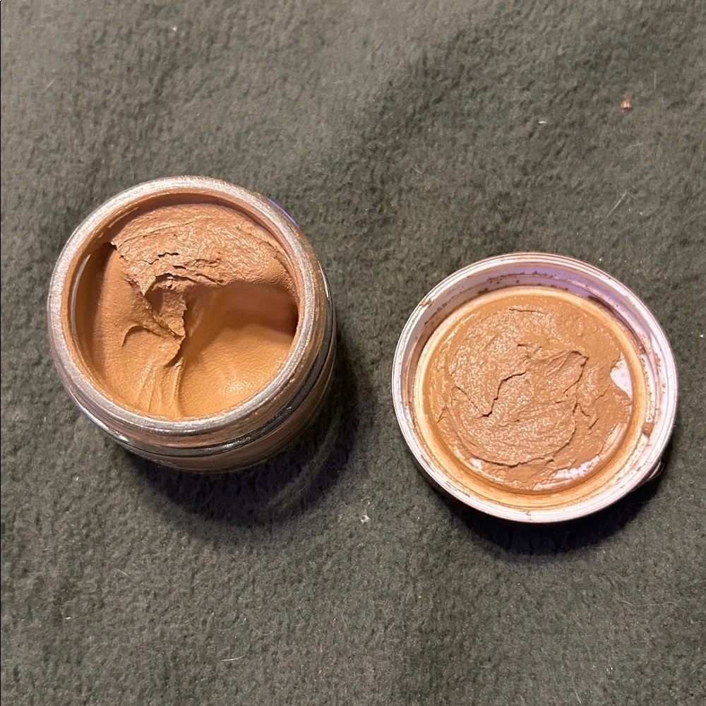 Josie Maran Argan Whipped Argan Oil Beauty Butter Ultra-Hydrating Velvet Foundat